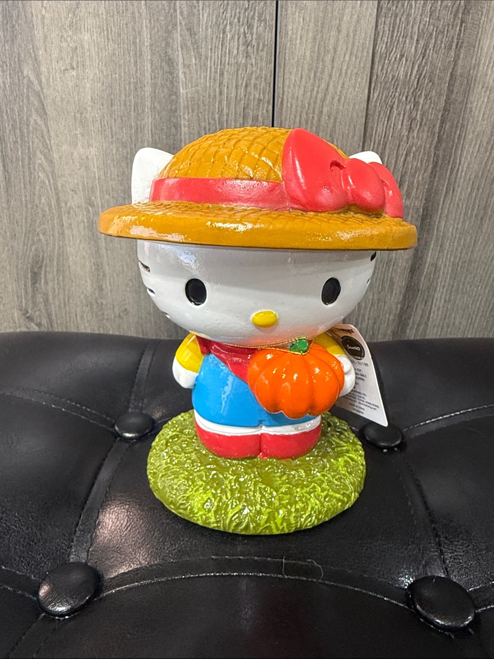 New Hello Kitty Fall Harvest Autumn Farmer Outfit & Bright Red Bow Figurine